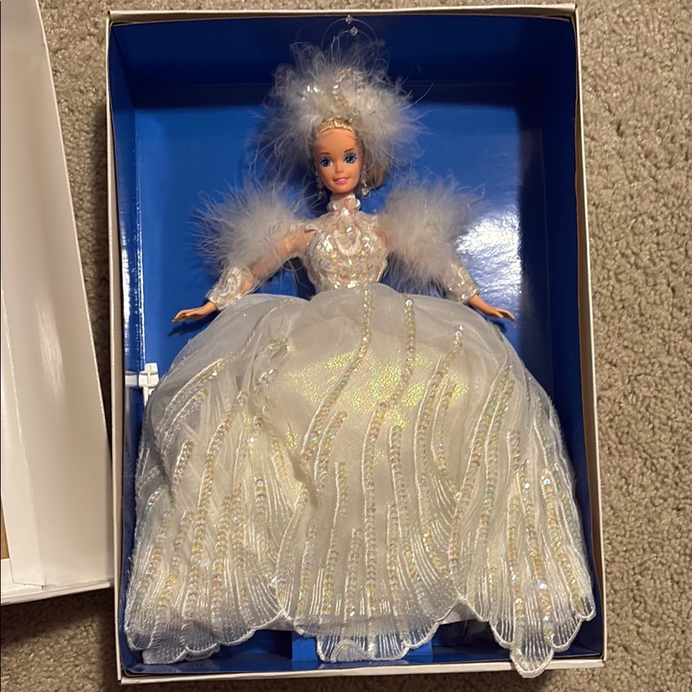 1994 Mattel Snow Princess Barbie NIB